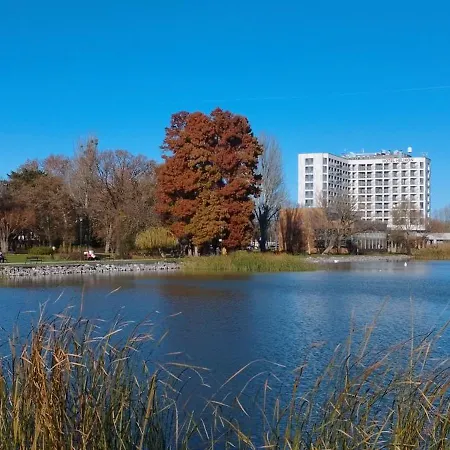 Rozsa Lakas Daire Kestel